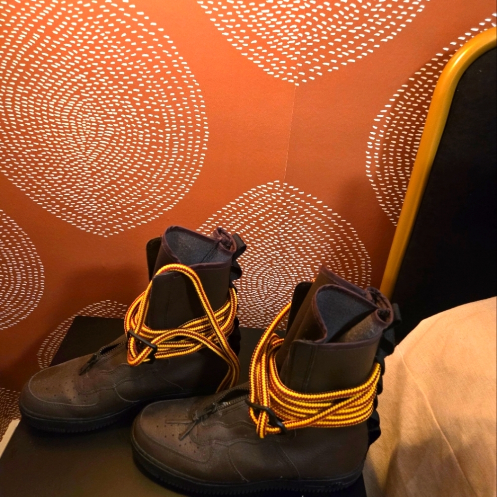 Nike platform lace sneakers